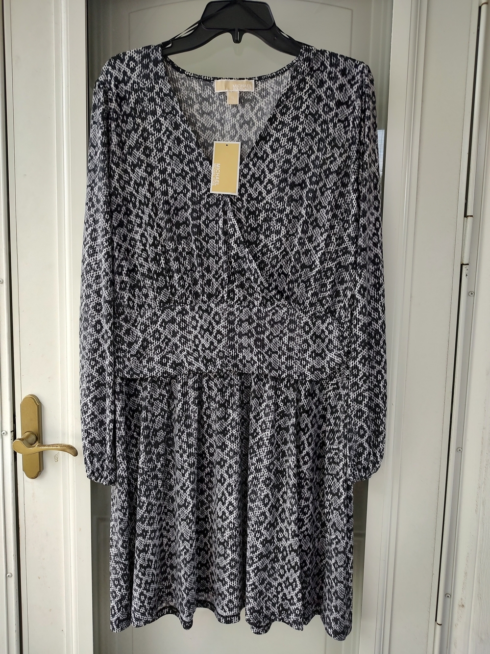 Michael Kors Black and White Printed Long-Sleeve V-Neck Dress